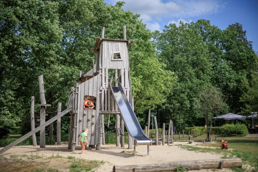 Glijbaan speeltuin Kaps